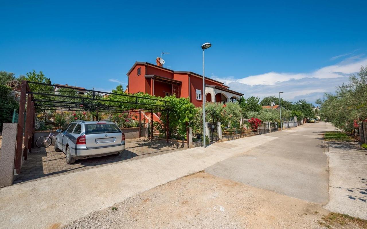 Iva House With Apartment Umago Esterno foto